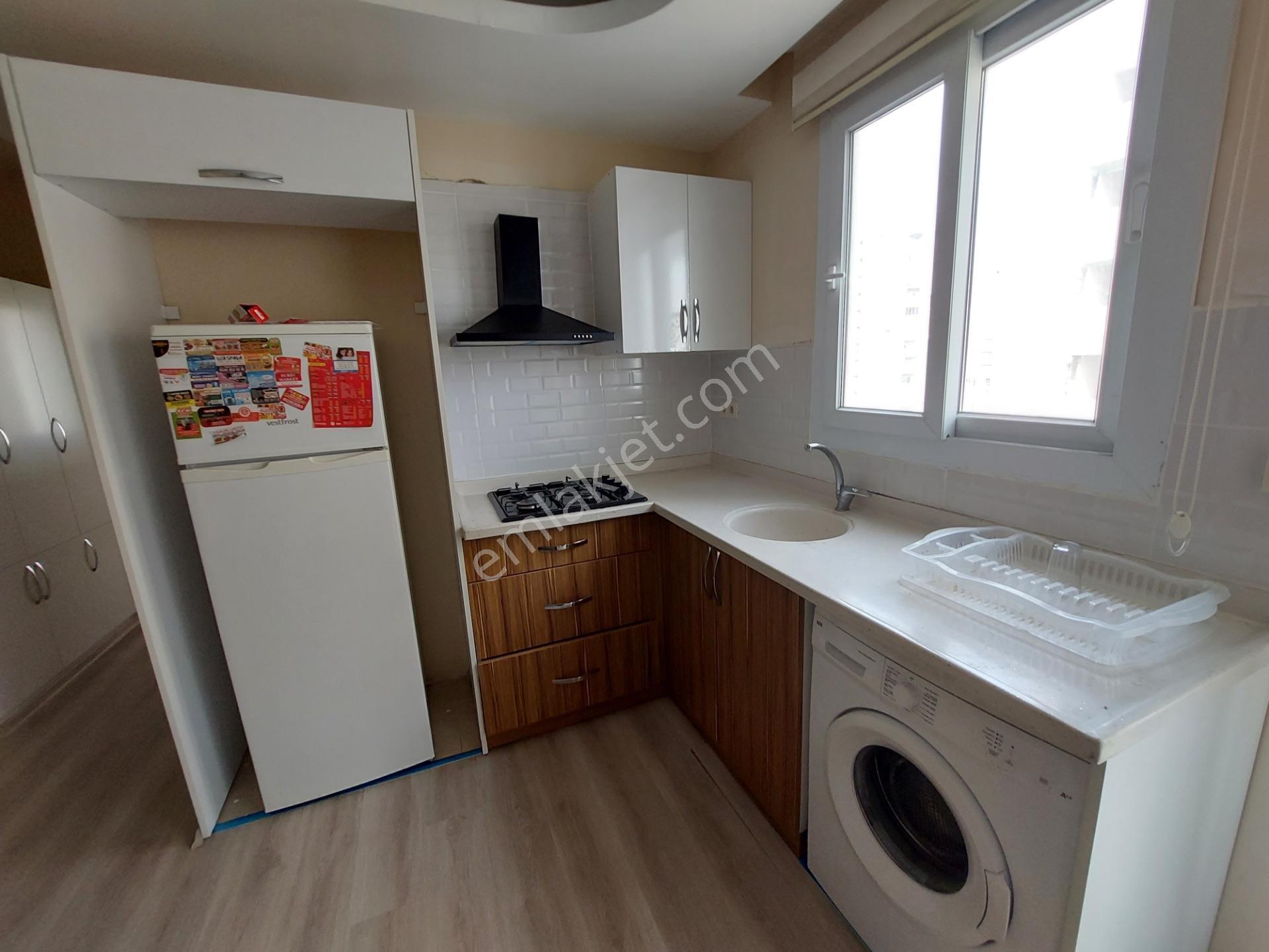 Stad Yanı Geniş Oturumlu Full Eşyalı Satılık 1+1 Daire — fotoğraf 7