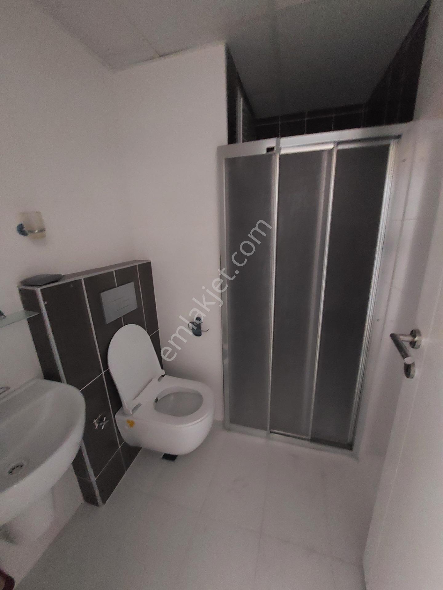 Stad Yanı Geniş Oturumlu Full Eşyalı Satılık 1+1 Daire — fotoğraf 14