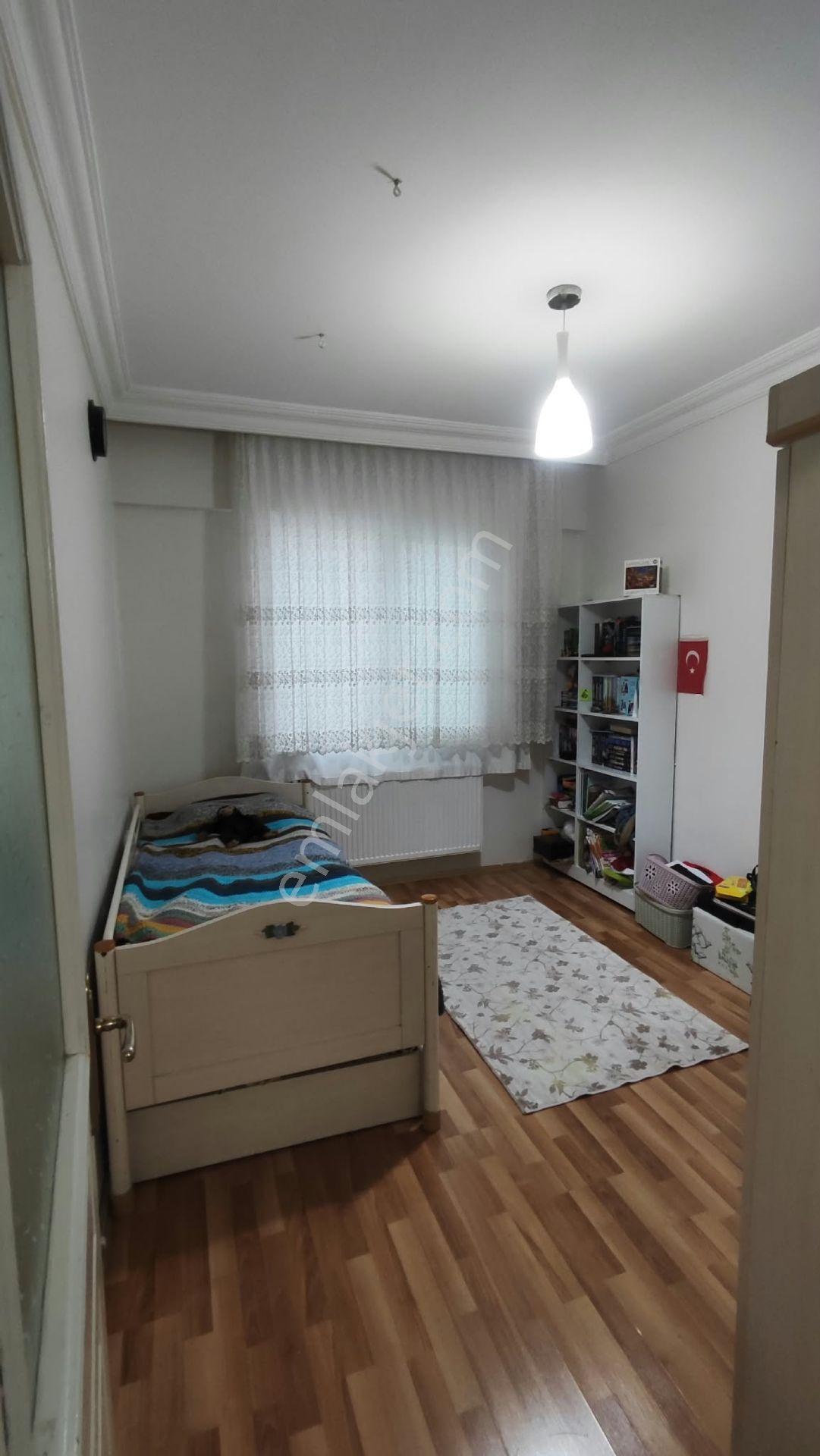 Karataş'ta 5 Katlı Binada 2. Kat Satılık 2+1 Daire — fotoğraf 7