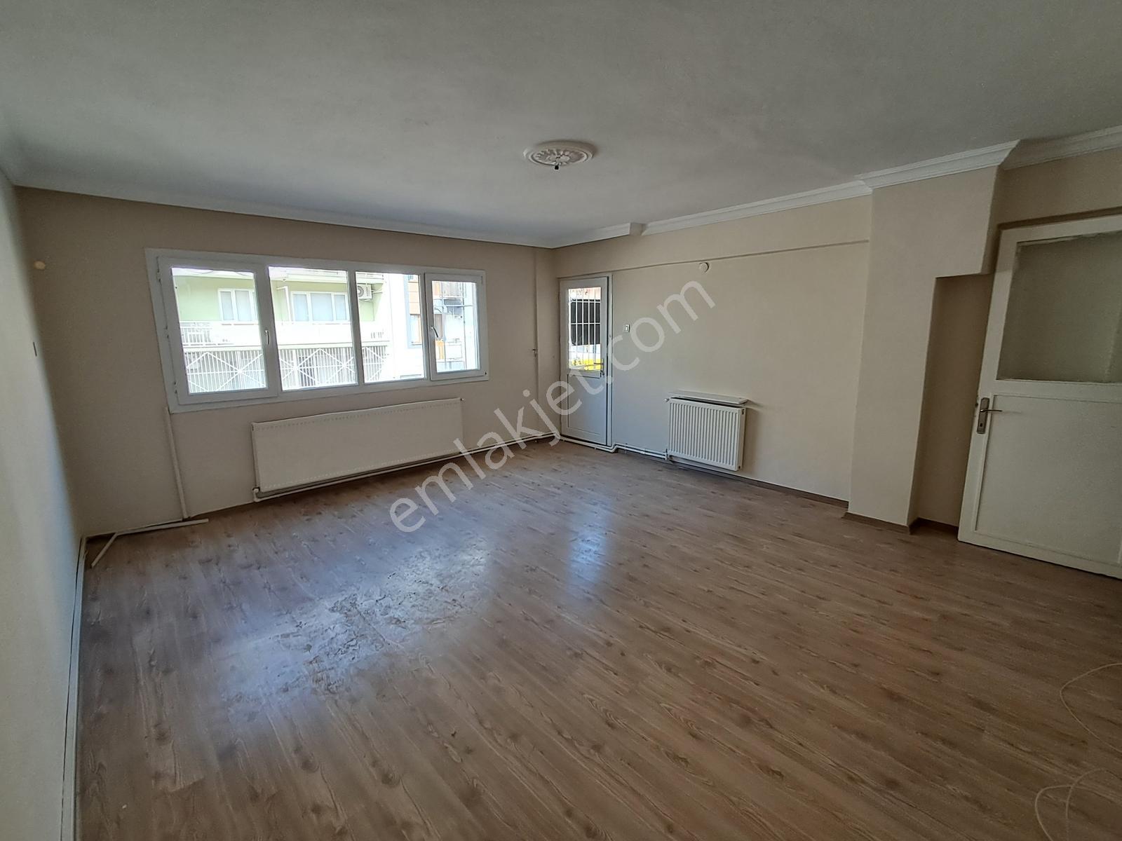 Bayraklı Osmangazi'de Muhteşem Lokasyonda Satılık 3+1 Daire — fotoğraf 3