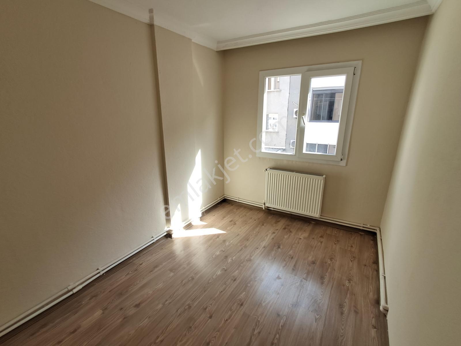 Bayraklı Osmangazi'de Muhteşem Lokasyonda Satılık 3+1 Daire — fotoğraf 13