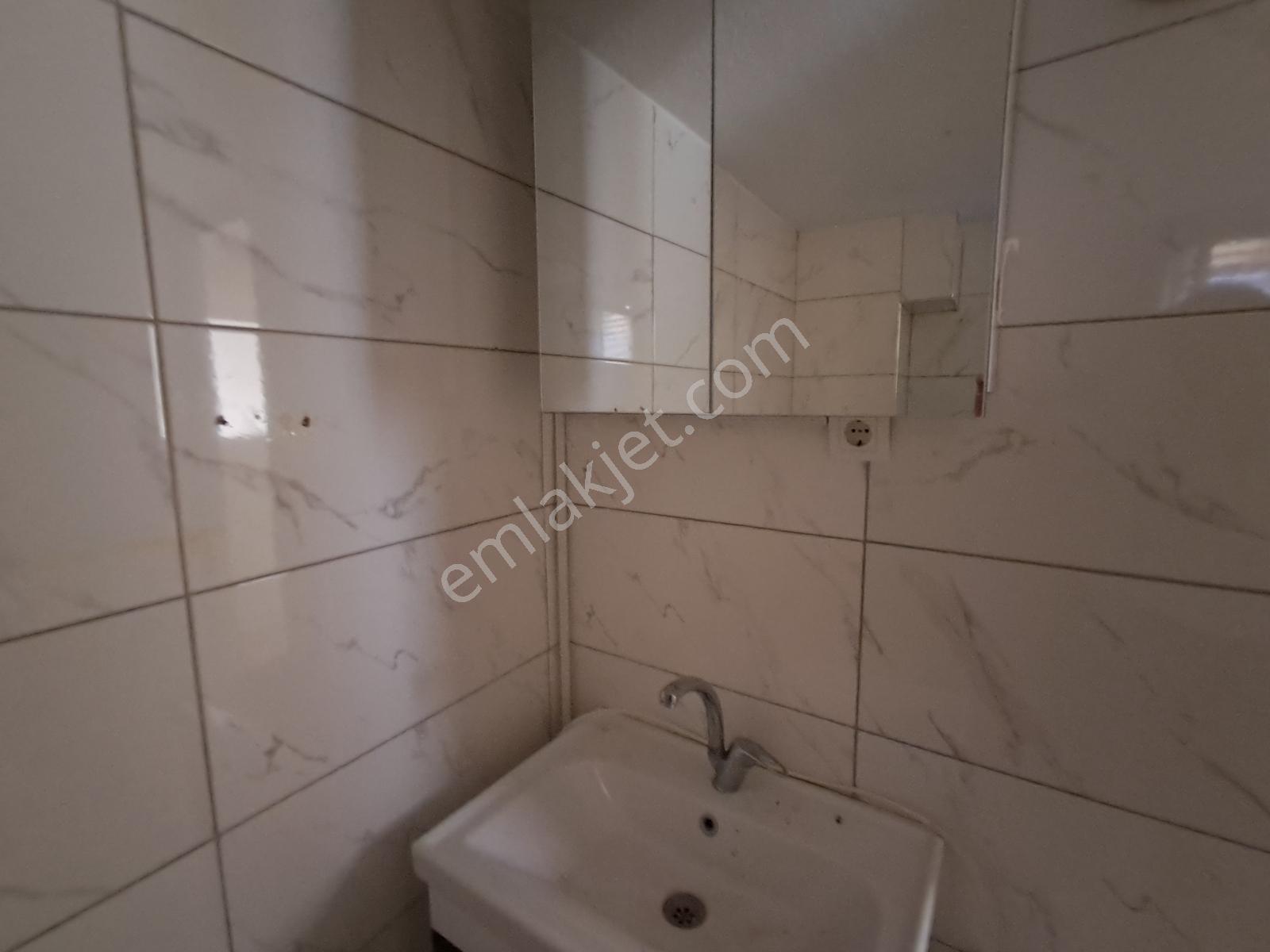 Bayraklı Osmangazi'de Muhteşem Lokasyonda Satılık 3+1 Daire — fotoğraf 22