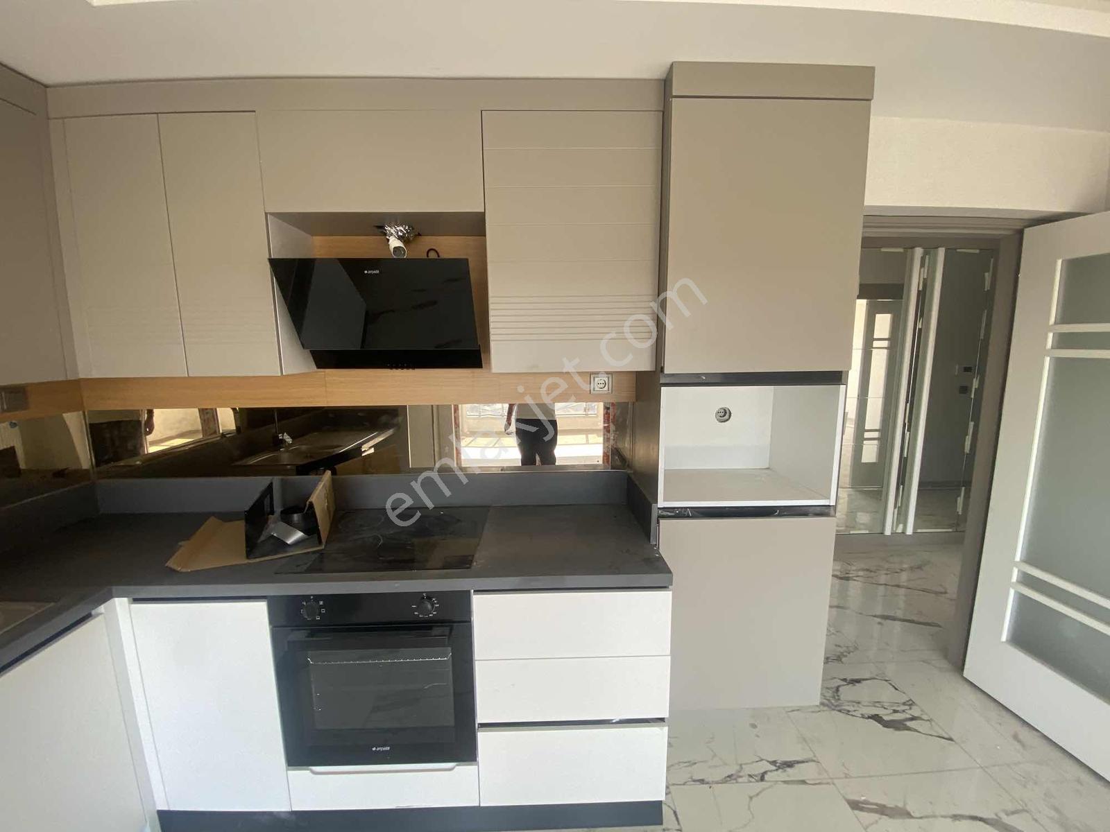 Törekent Serra Bulvar Site İçerisinde Satılık 2+1 — fotoğraf 10