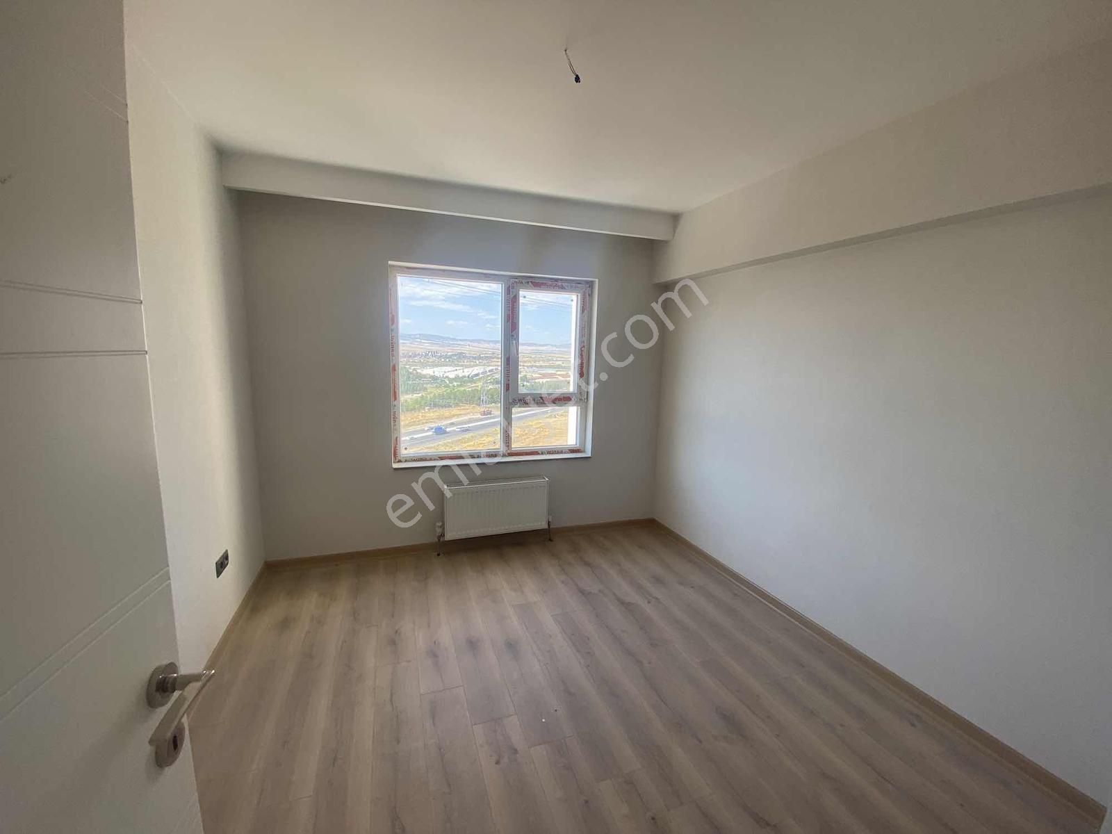 Törekent Serra Bulvar Site İçerisinde Satılık 2+1 — fotoğraf 18