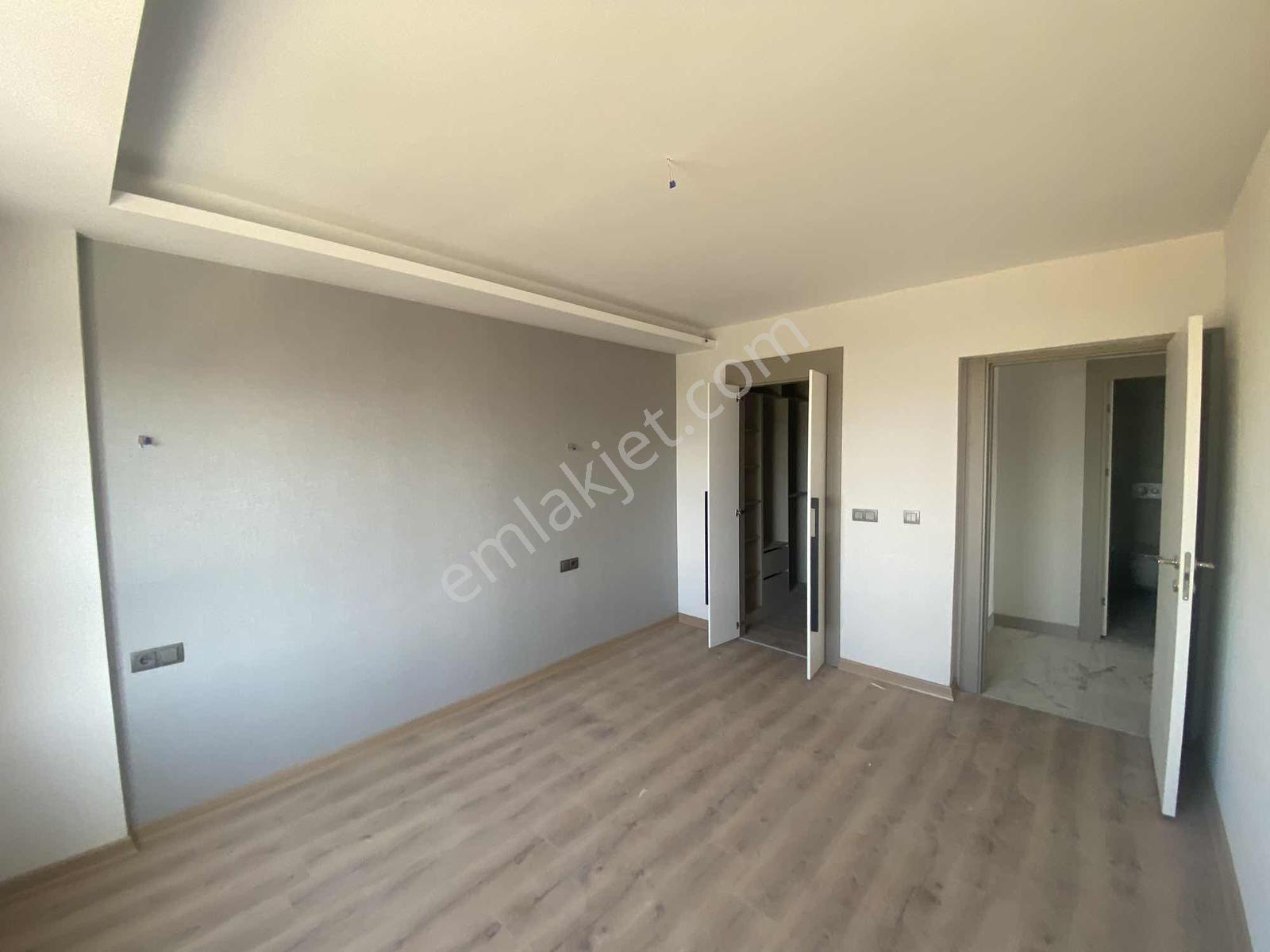 Törekent Serra Bulvar Site İçerisinde Satılık 2+1 — fotoğraf 24
