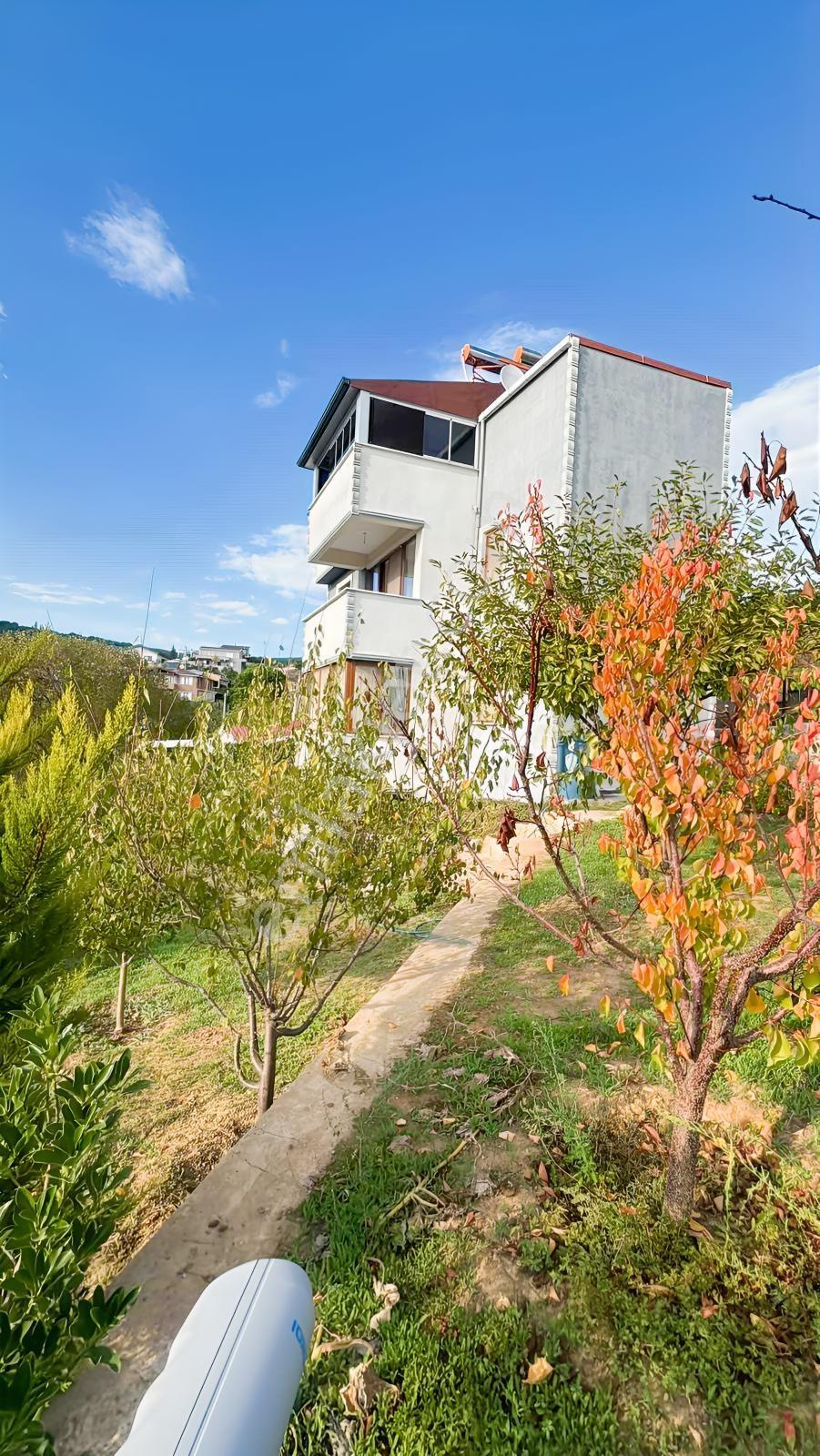 Balıkesir Erdek'Te Ful Deniz Ve Dağ Manzaralı Triplex Villa