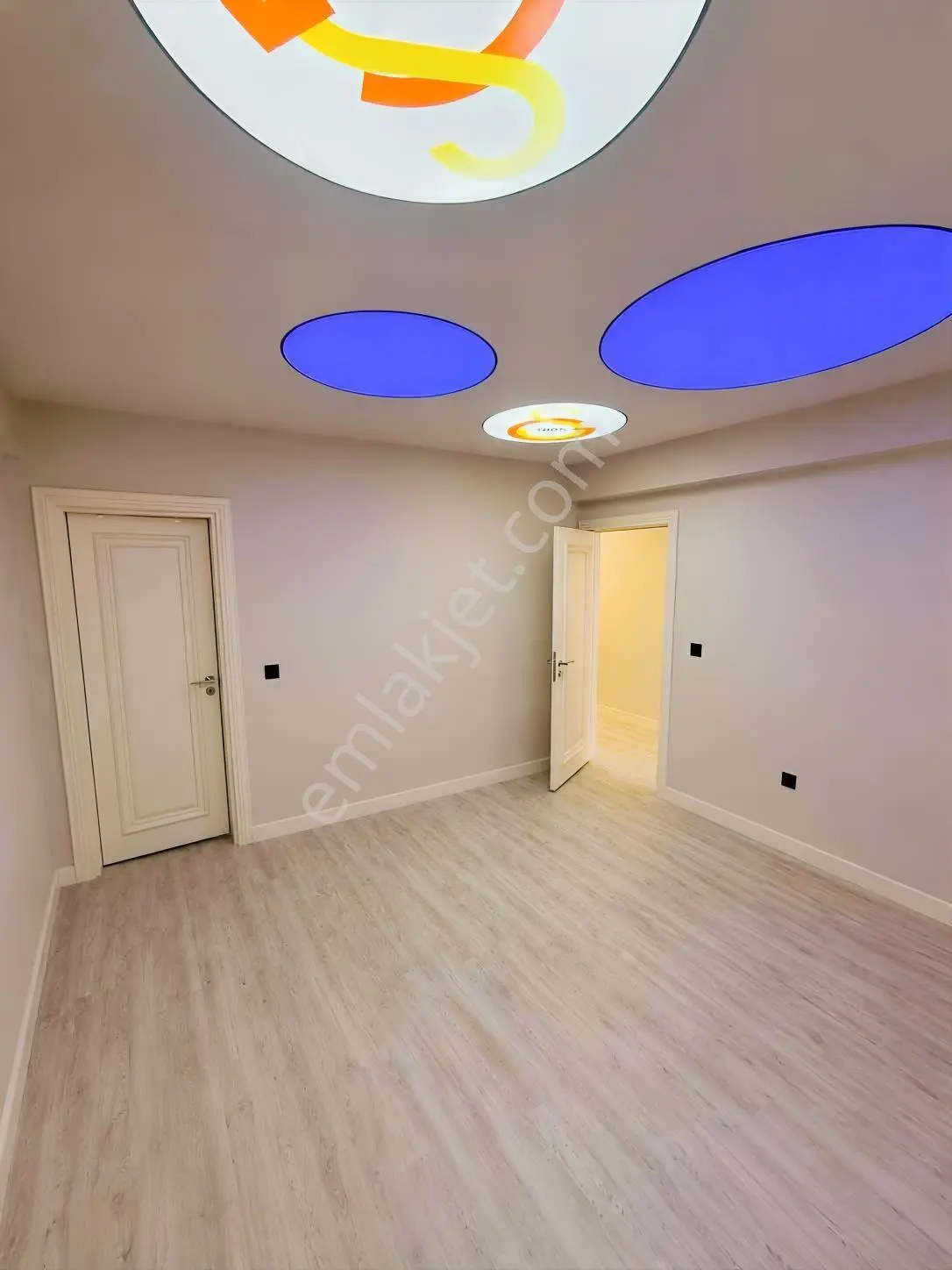 Köşk Mahallesinde Satılık Ultra Lüks Geniş Daire Sonnn — fotoğraf 11