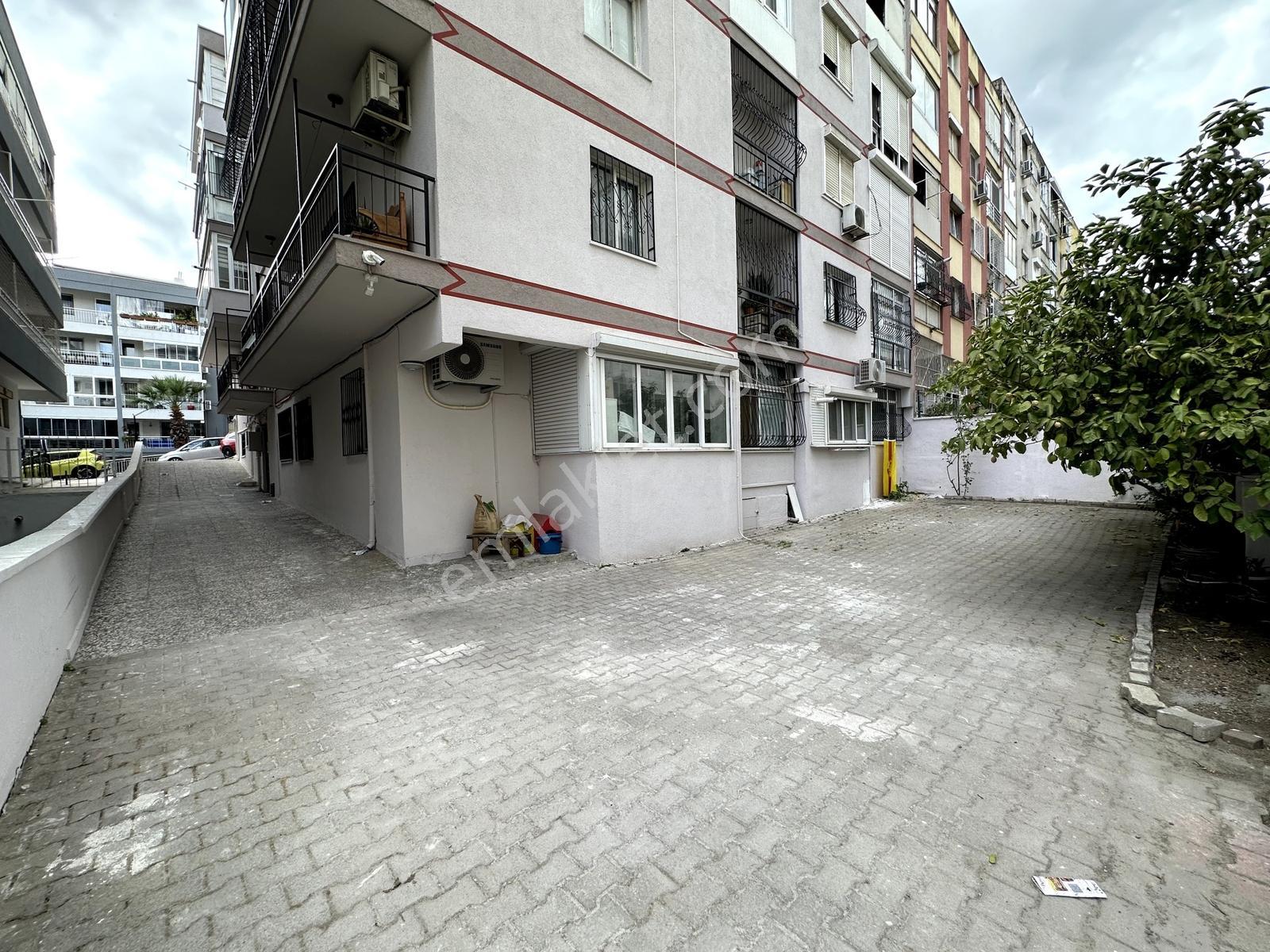 İzmir Demokrasi Üni Yakını | Merkezi | Masrafsız | Otoparklı 2+1 — fotoğraf 26