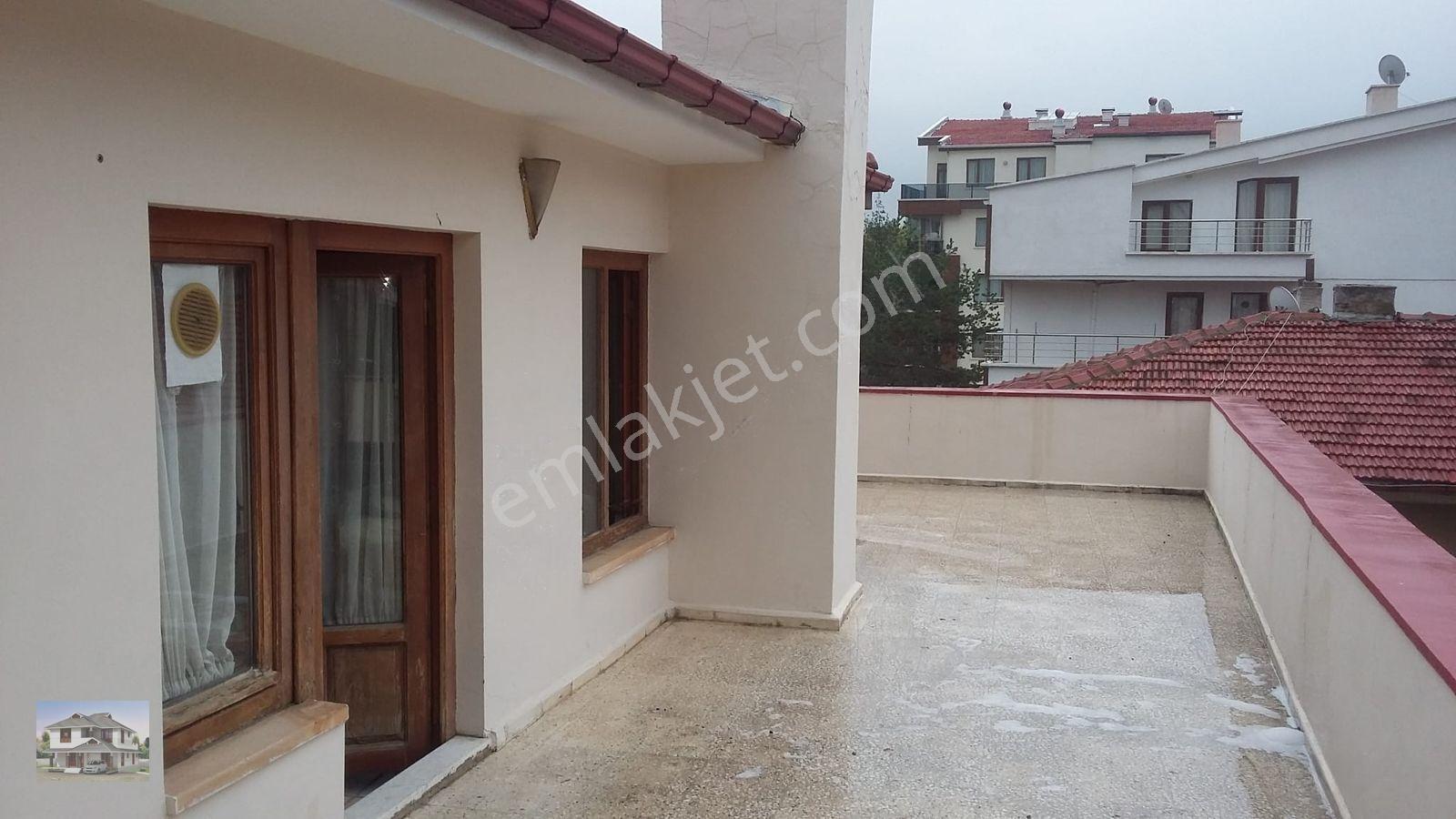 Genç Emlaktan Aydınlıkevlerde Altınpark Manzaralı Teras Full Yapılı 2+1 Satılık Daire — fotoğraf 3