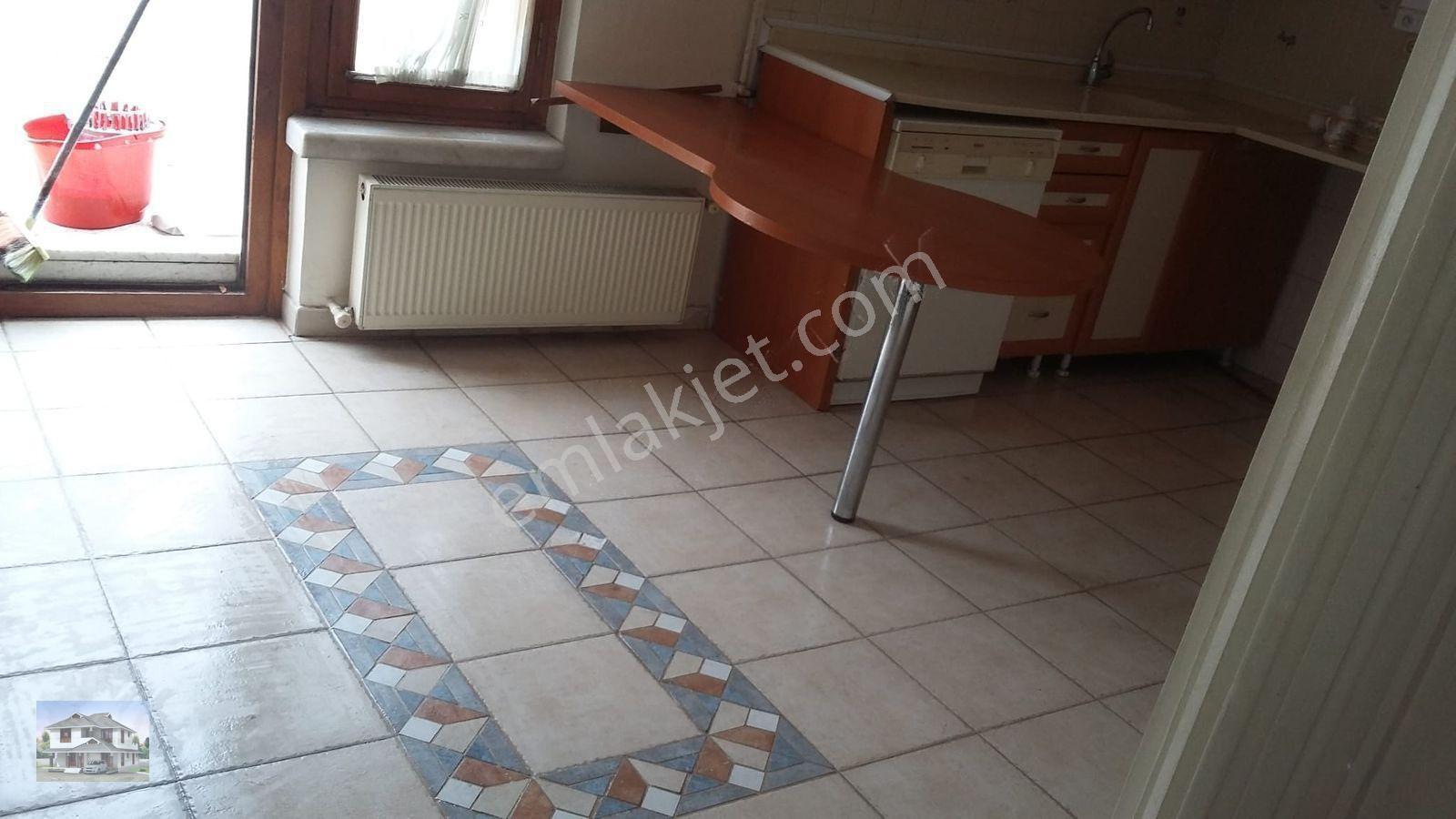 Genç Emlaktan Aydınlıkevlerde Altınpark Manzaralı Teras Full Yapılı 2+1 Satılık Daire — fotoğraf 9