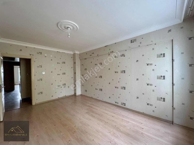 Merkezi Lokasyonda Kök Tapu 2+1 Fırsat Daire — fotoğraf 14