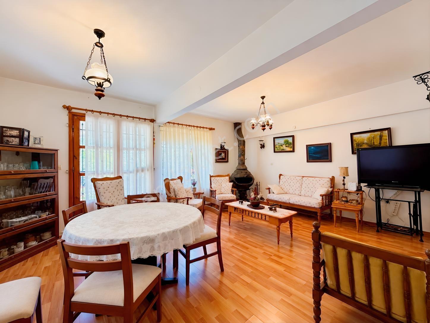 Turyaptan K.kuyuda Denize 100metre Geniş Bahçe Kullanımlı Villa — fotoğraf 4