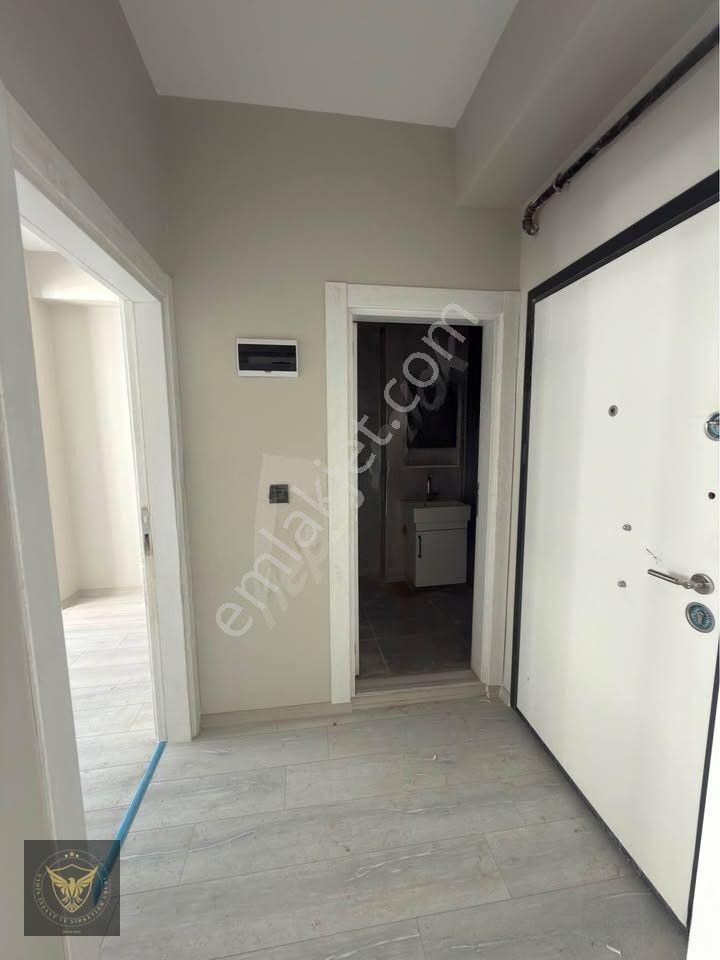 Esenyurt Cumhuriyet Mah Tüm Katılım Evlerine Uygun Metrobüse Yürüme Mesafesinde 1+1 Dairemiz — fotoğraf 8