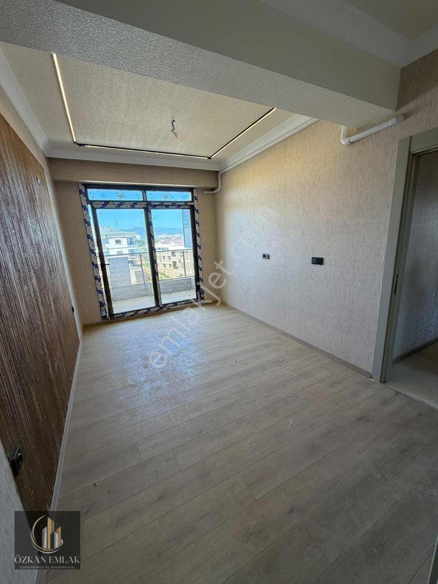 İzmir Tirede Satılık Sıfır 3+1 Daire — fotoğraf 9