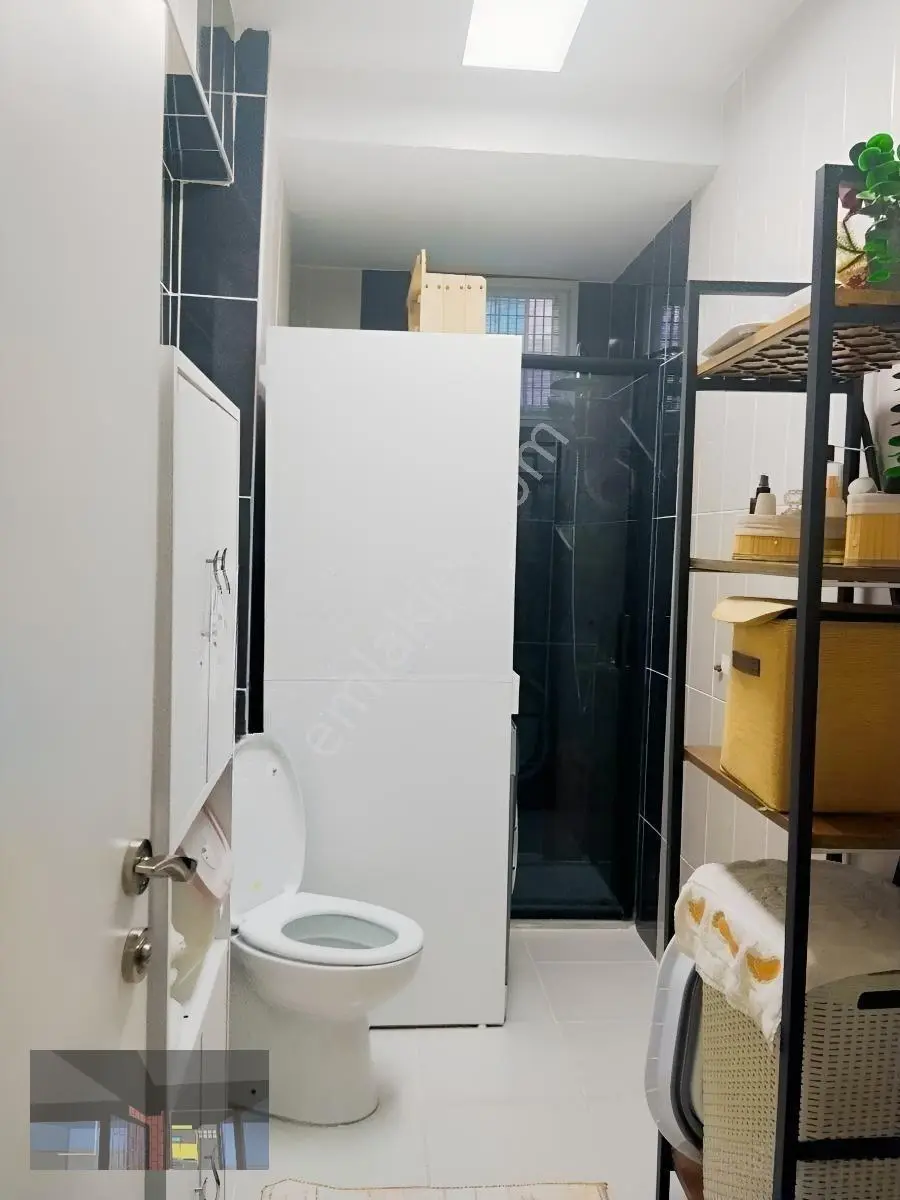 Metrobüse 12 Dakika Yürüme Mesafesinde 2+1 Satılık Ara Kat Daire — fotoğraf 14