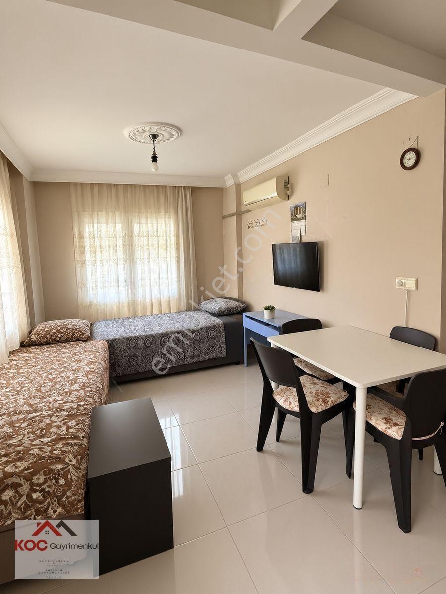 Koç Emlaktan Hazır Memur Kiracılı 1+1 Ful Eşyalı Satılık Daire — fotoğraf 3