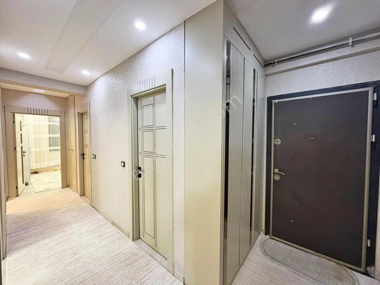 Alpaslan'da Park Yakını Site İçi Bakmlı Cam Balkon Yer.ısıtma2+1 — fotoğraf 16