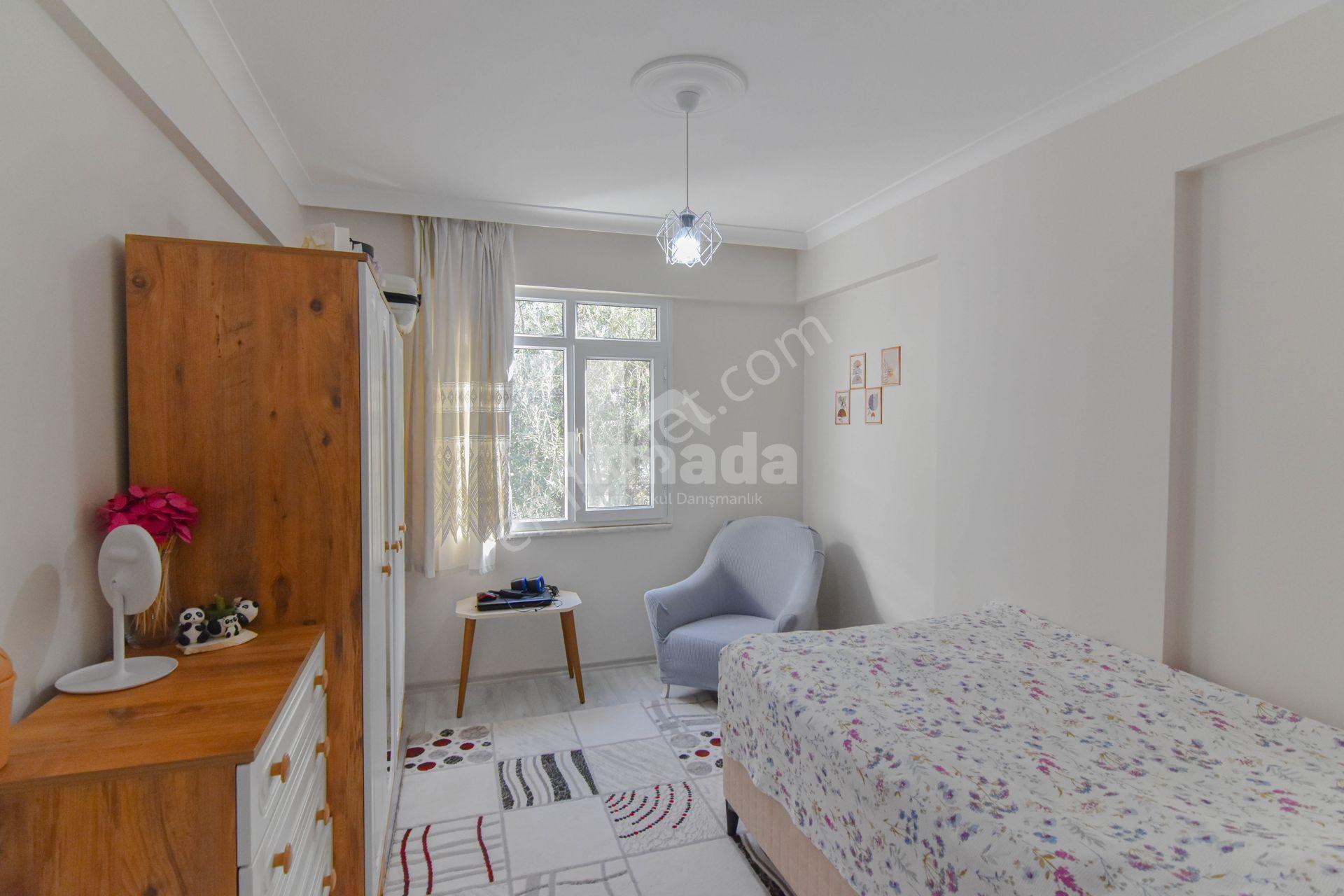 Aydının Kuşadası İlçesi Kadınlar Denizinde Satılık 2+1 Daire — fotoğraf 11
