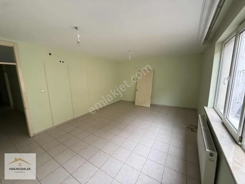 Hakan Emlak'tan Çarşı İçi Daire! — fotoğraf 2