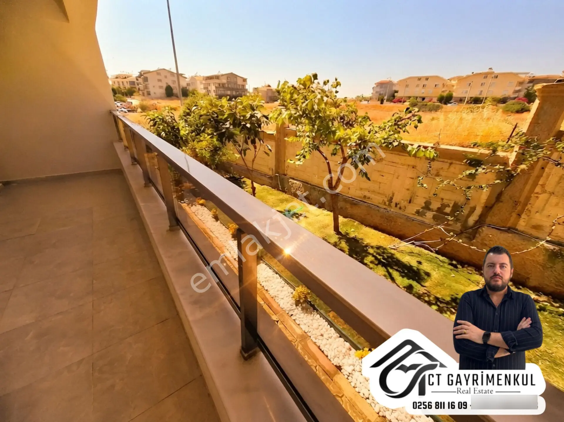 Didim'de Satılık 2+1 Daire Geniş Bahçeli Ve Büyük Teras Balkonlu Çok Hesaplı Balkonlu ! — fotoğraf 6