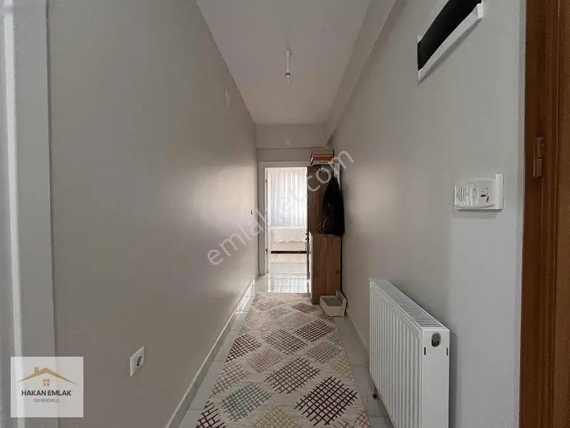 Hakan Emlak'tan Ilıca Caddesinde 2+1 Satılık Daire — fotoğraf 11