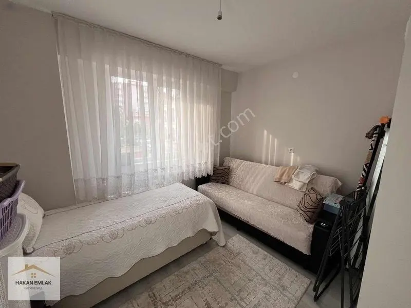Hakan Emlak'tan Ilıca Caddesinde 2+1 Satılık Daire — fotoğraf 15