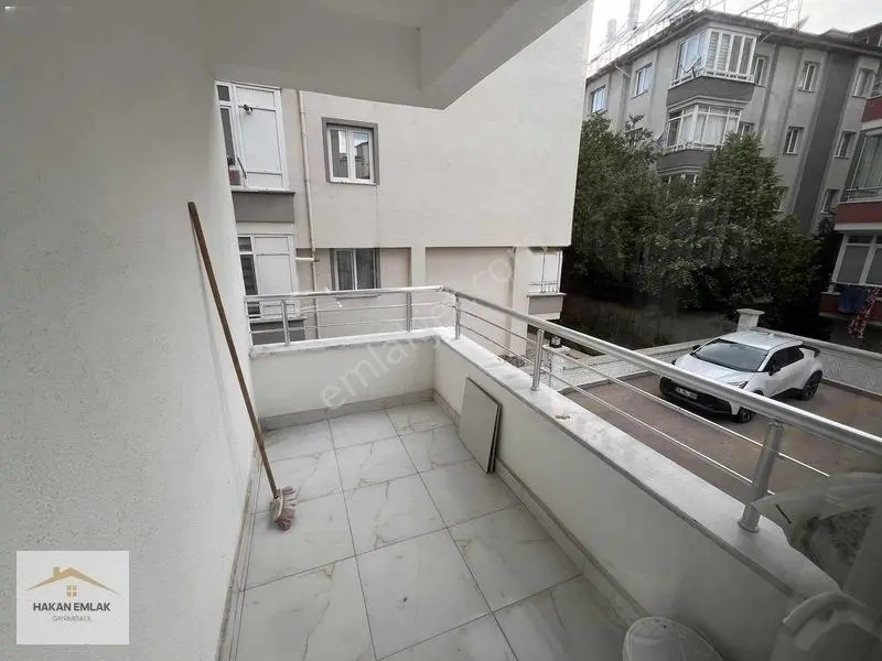 Hakan Emlak'tan Ilıca Caddesinde 2+1 Satılık Daire — fotoğraf 16