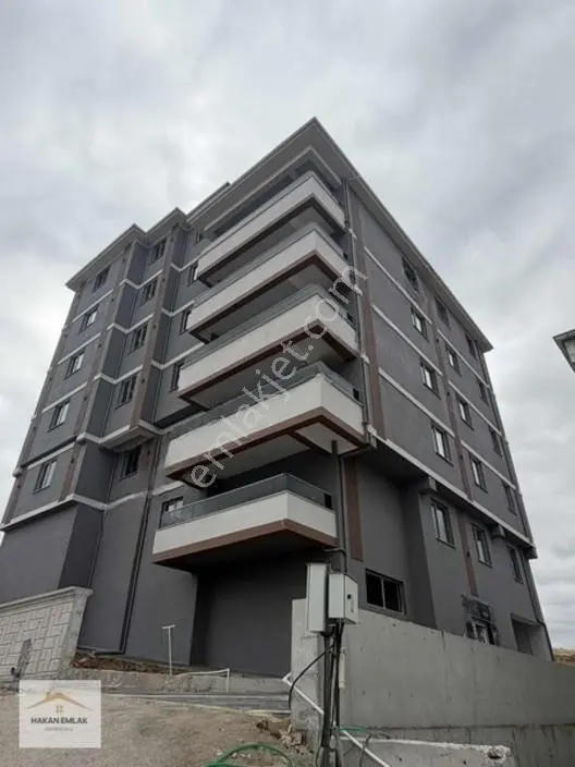 Hakan Emlak'Tan Çorum Manzaralı 3+1 Satılık Daire
