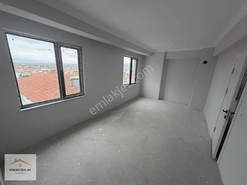 Hakan Emlak'tan Çorum Manzaralı 3+1 Satılık Daire — fotoğraf 11