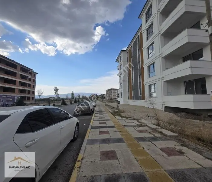 Hakan Emlak - Ulukavak Mh Cadde Üzeri Satılık 2+1 Daire — fotoğraf 4