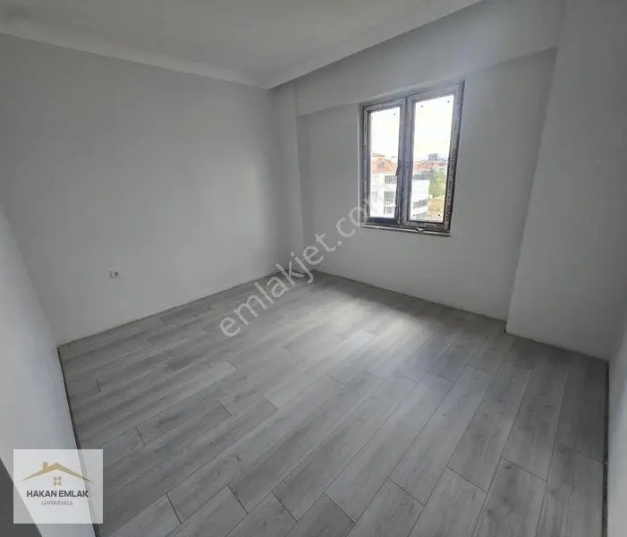 Hakan Emlak - Ulukavak Mh Cadde Üzeri Satılık 2+1 Daire — fotoğraf 6