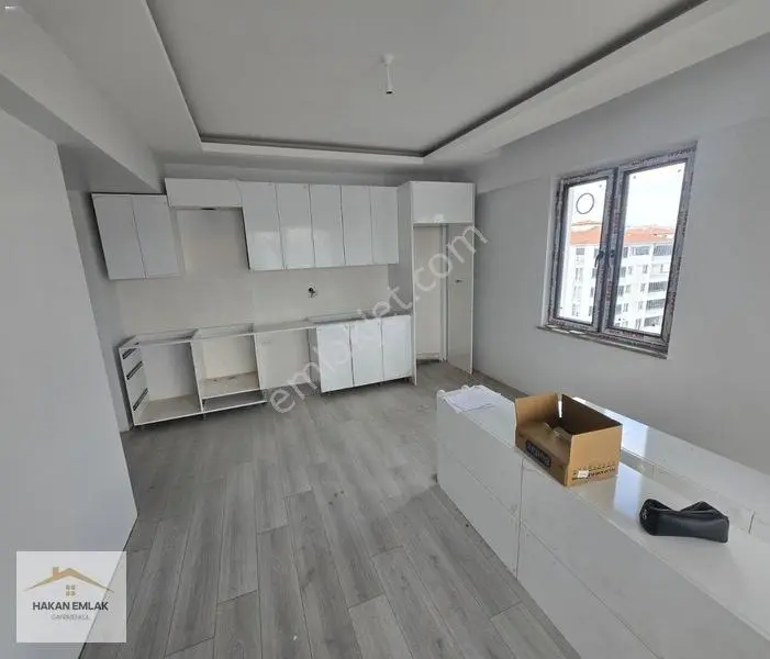 Hakan Emlak - Ulukavak Mh Cadde Üzeri Satılık 2+1 Daire — fotoğraf 8