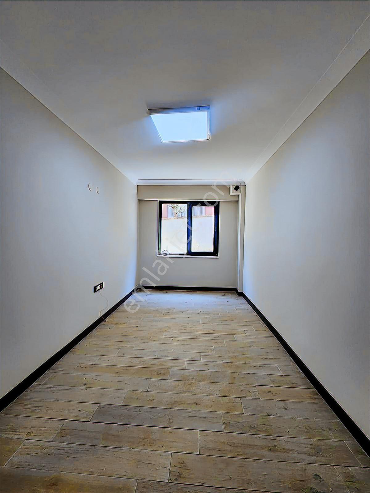 Bandırma Mavi Emlaktan Sunullah Mahallesinde 2+0 Satılık Daire — fotoğraf 3