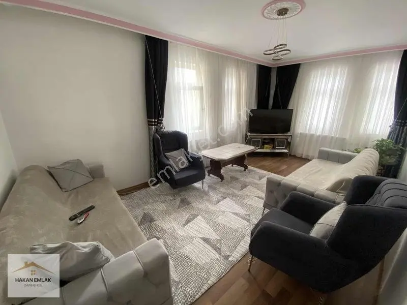 Hakan Emlak'tan Kafkasevler'de 3+1 Satılık Daire! — fotoğraf 8