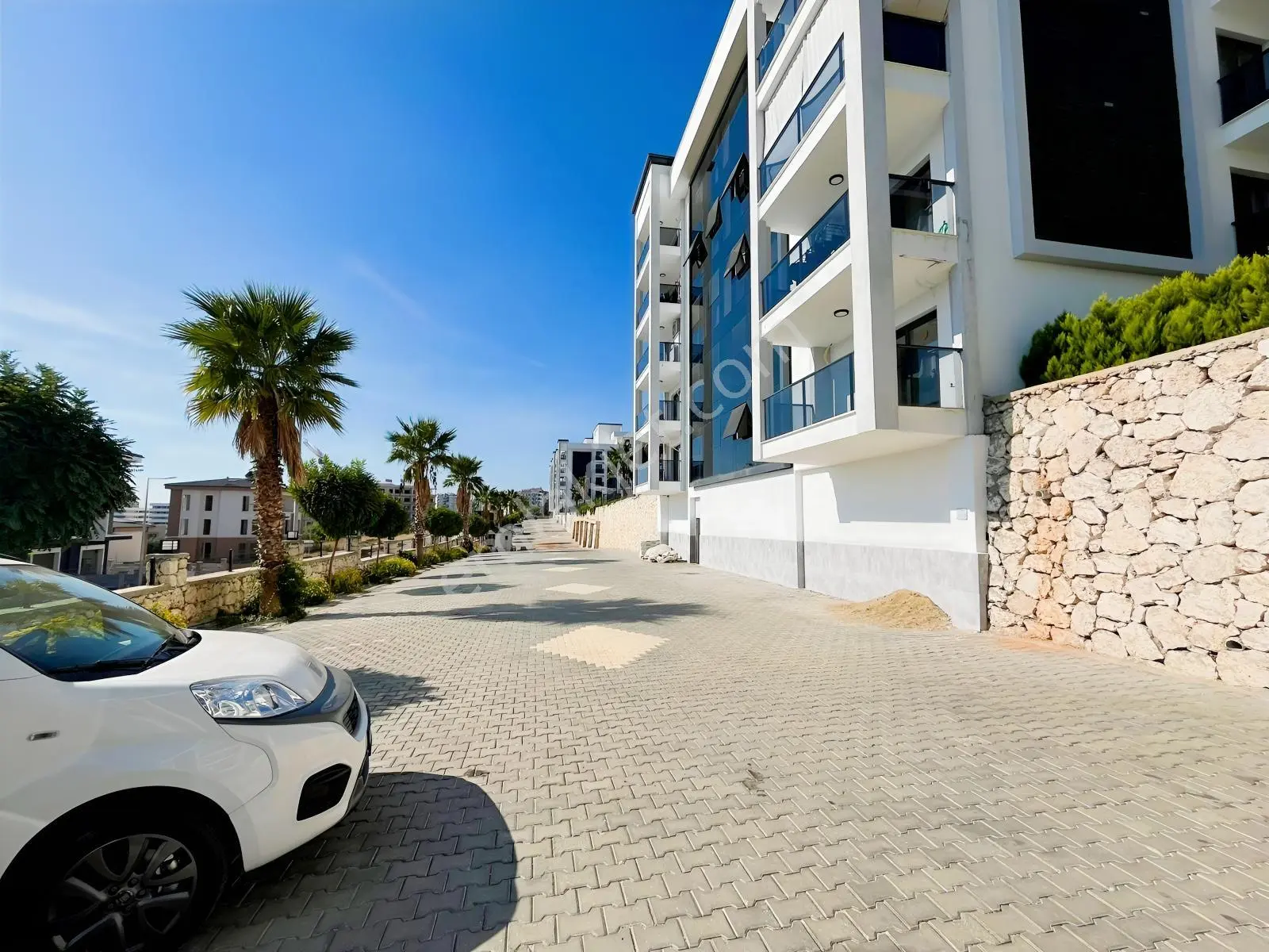 Berk Emlak'tan İnönü Mahallesinde Satılık Bahçeli 1+1 Daire — fotoğraf 4