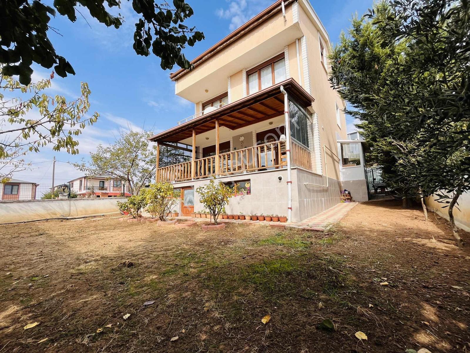 Re/max Kıyı Dan Satılık 6+1 İskanlı Müstakil Deniz Manzaralı — fotoğraf 4