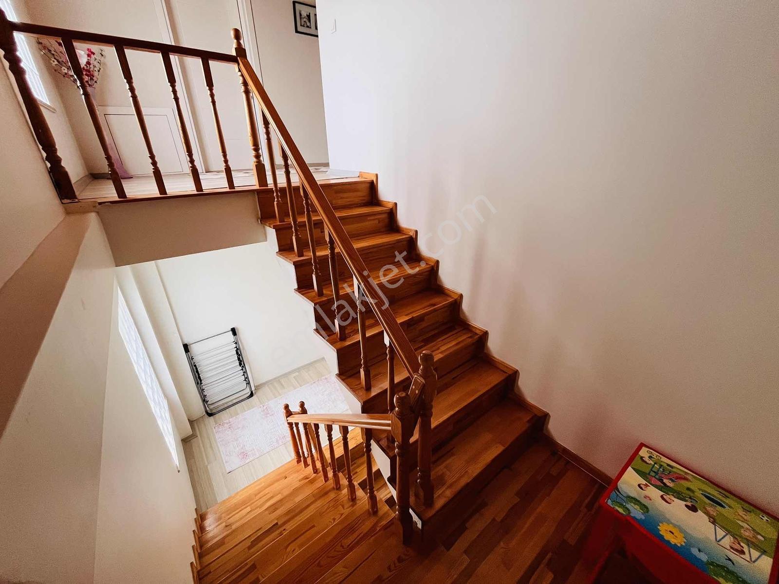 Re/max Kıyı Dan Satılık 6+1 İskanlı Müstakil Deniz Manzaralı — fotoğraf 24