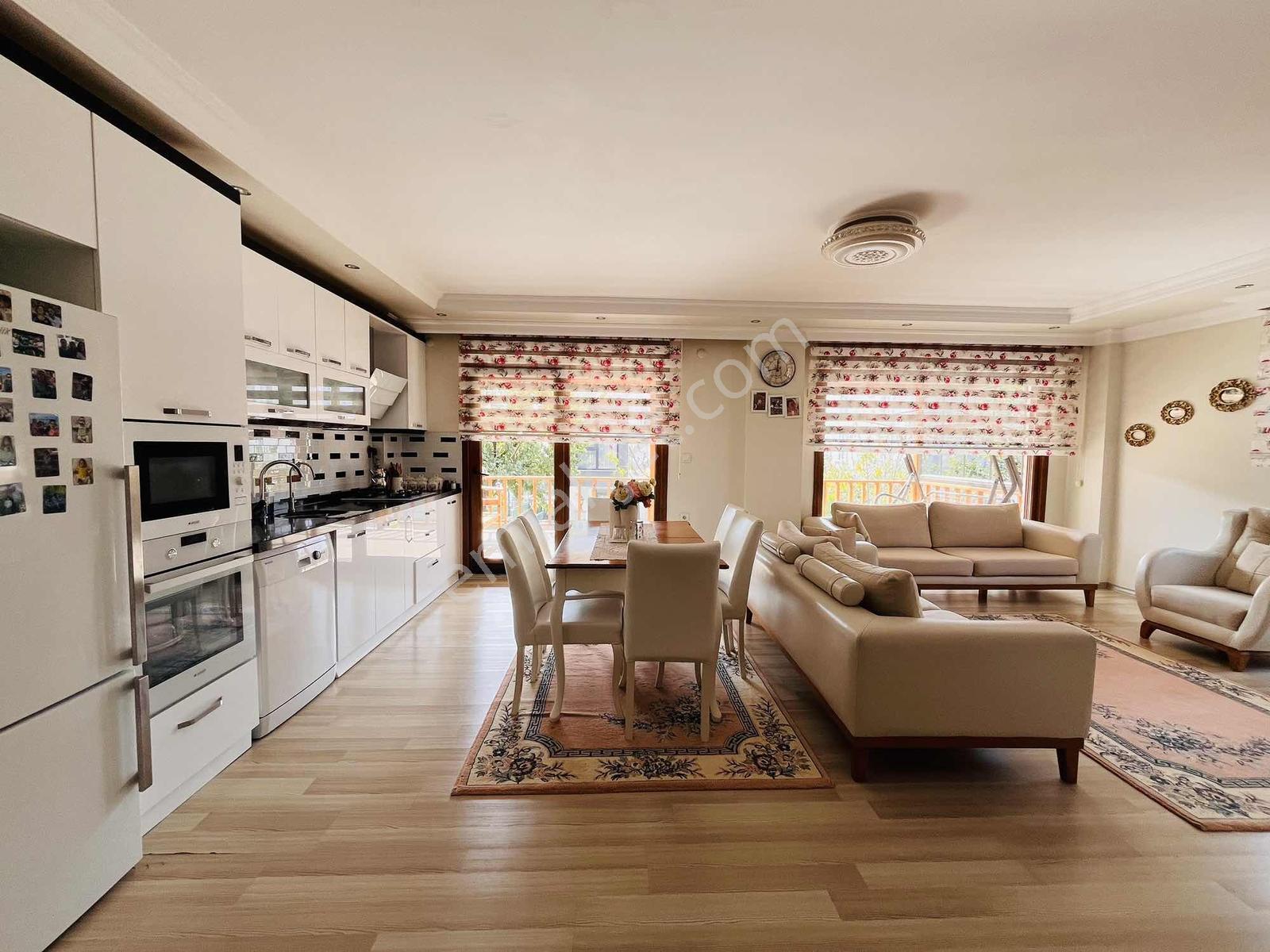 Re/max Kıyı Dan Satılık 6+1 İskanlı Müstakil Deniz Manzaralı — fotoğraf 26