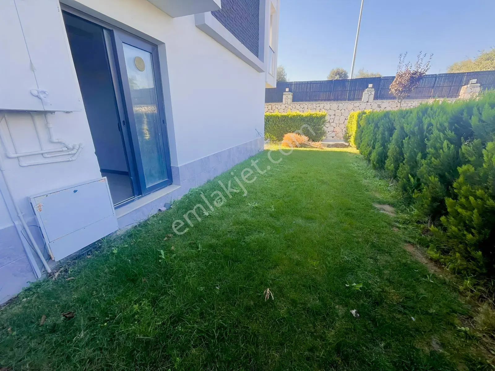 Berk Emlak'tan İnönü Mahallesinde Bahçeli Satılık 3+1 Daire — fotoğraf 3