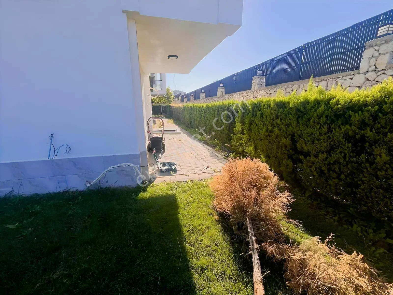 Berk Emlak'tan İnönü Mahallesinde Bahçeli Satılık 3+1 Daire — fotoğraf 4