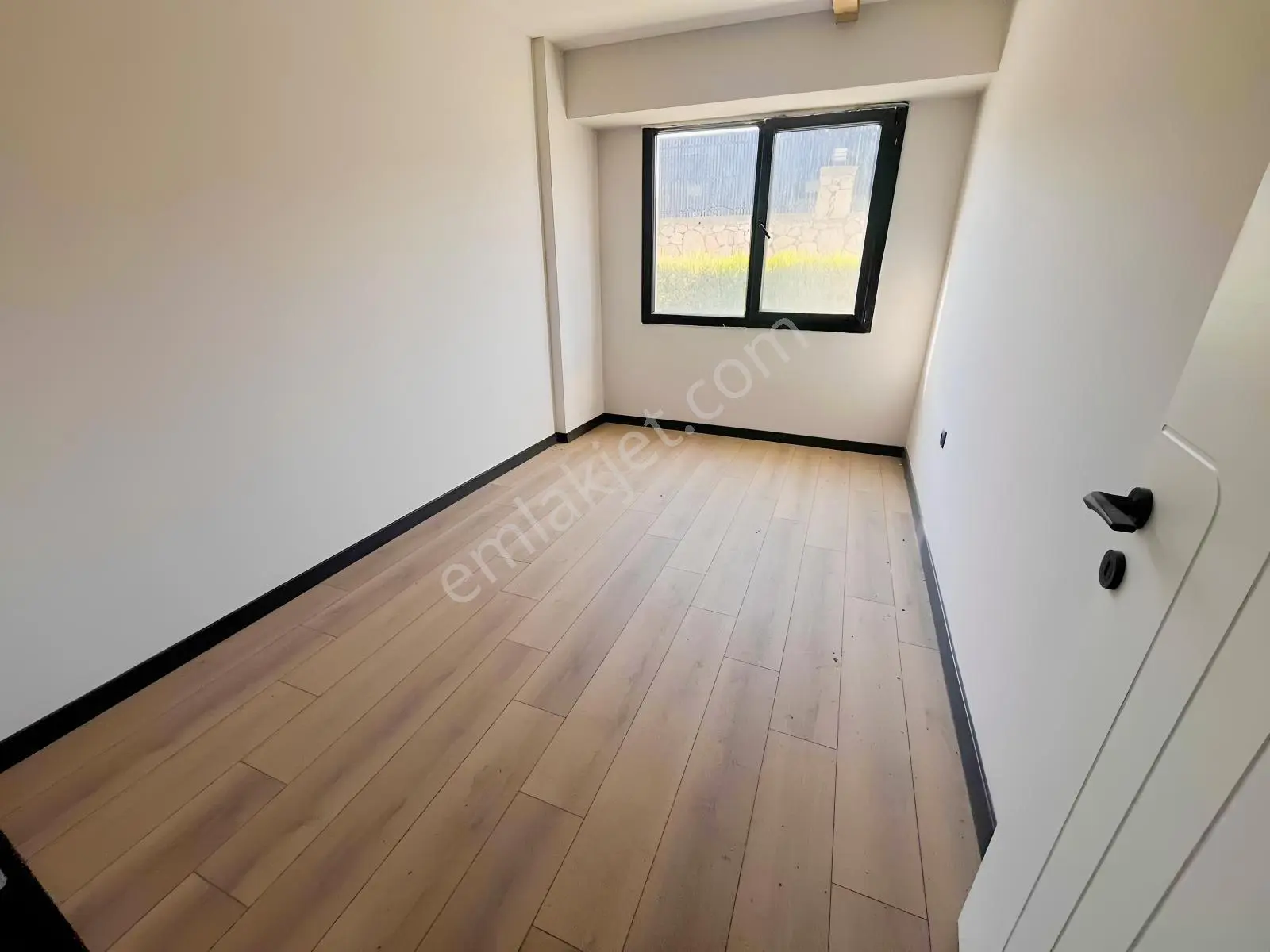 Berk Emlak'tan İnönü Mahallesinde Bahçeli Satılık 3+1 Daire — fotoğraf 21