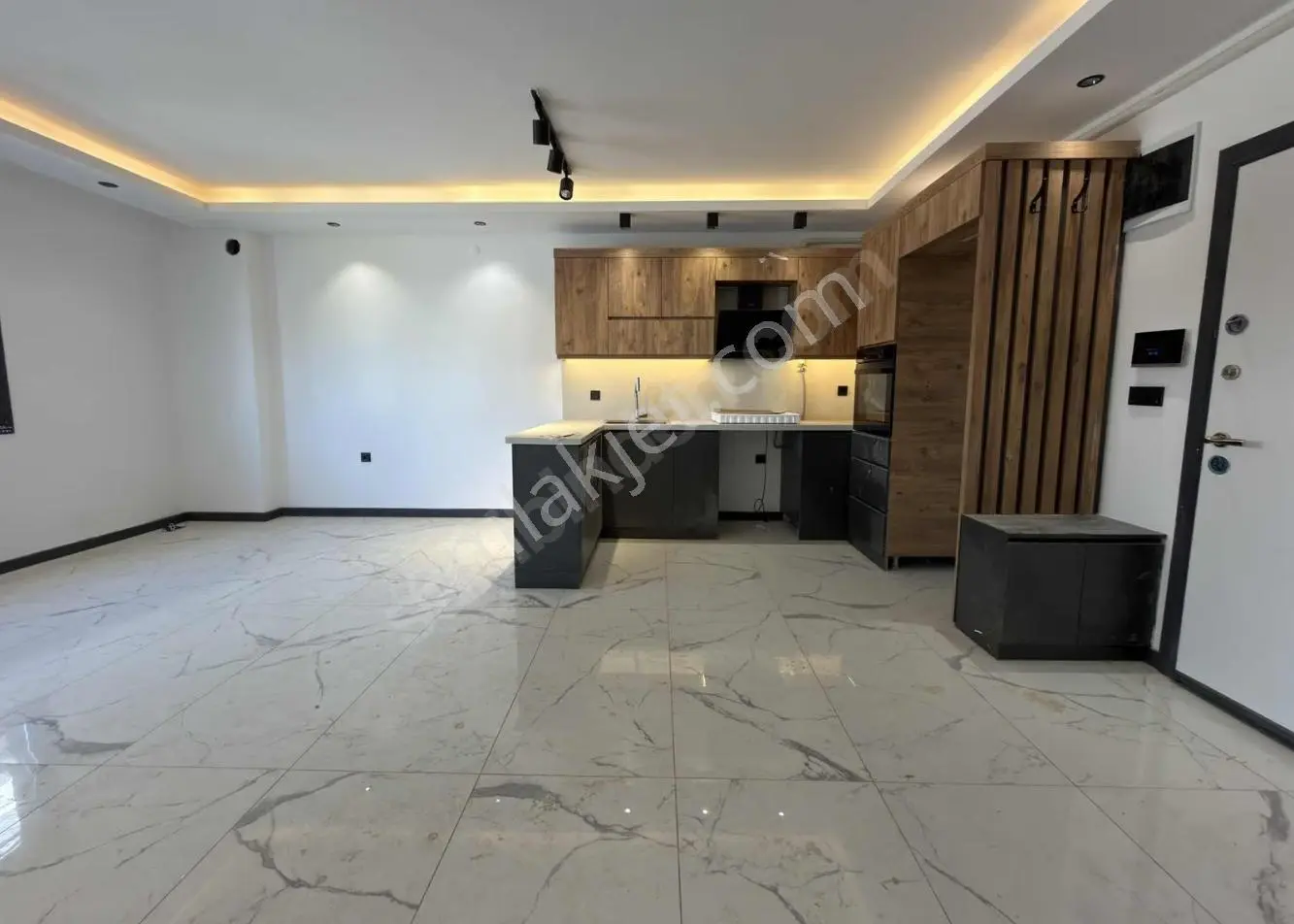 Berk Emlak'tan Ayrancılar İnönüde Site İçi Satılık 1+1 Daire — fotoğraf 18