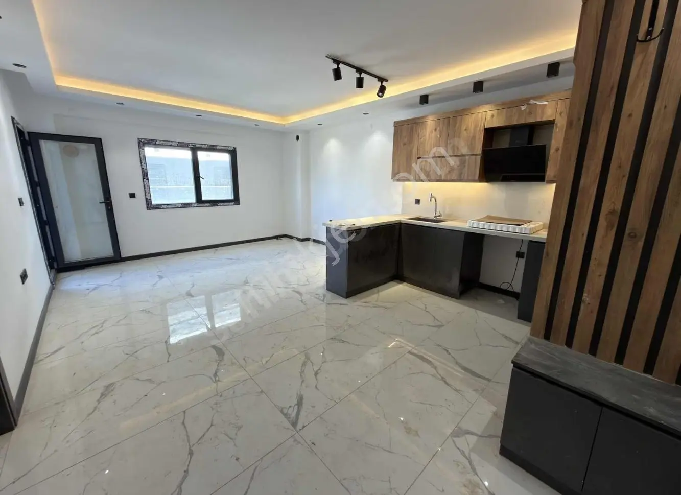 Berk Emlak'tan Ayrancılar İnönüde Site İçi Satılık 1+1 Daire — fotoğraf 21