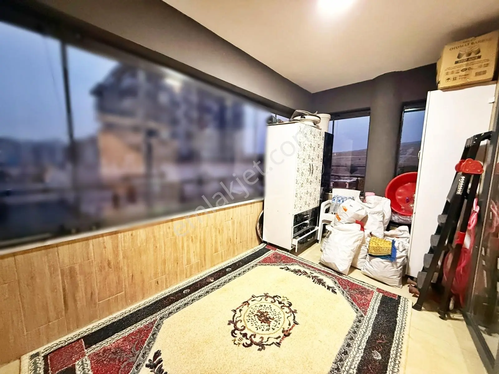 Karacaahmet'te Pazar Yakını Yerden Isıtma Geniş Cam Balkon 2+1 — fotoğraf 4