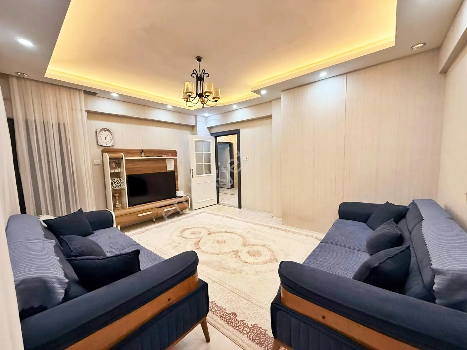 Karacaahmet'te Pazar Yakını Yerden Isıtma Geniş Cam Balkon 2+1 — fotoğraf 6