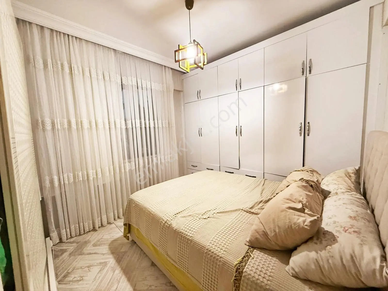 Karacaahmet'te Pazar Yakını Yerden Isıtma Geniş Cam Balkon 2+1 — fotoğraf 10