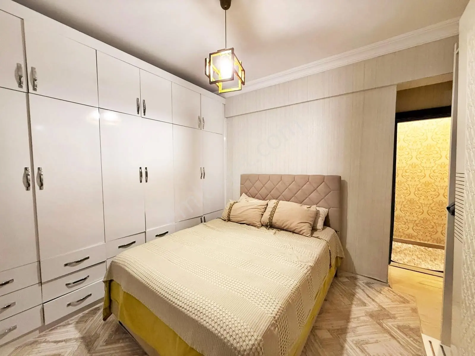 Karacaahmet'te Pazar Yakını Yerden Isıtma Geniş Cam Balkon 2+1 — fotoğraf 11