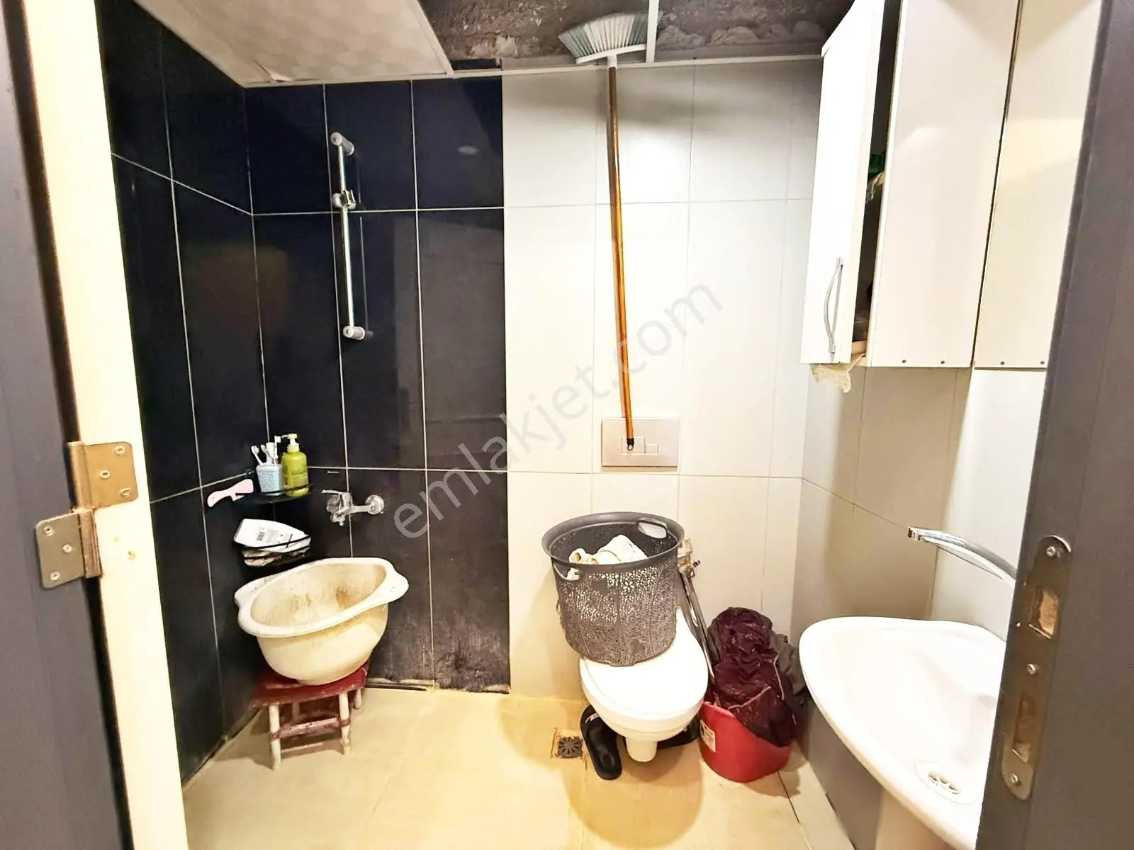 Karacaahmet'te Pazar Yakını Yerden Isıtma Geniş Cam Balkon 2+1 — fotoğraf 15