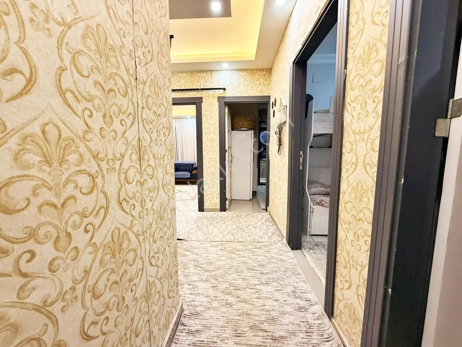 Karacaahmet'te Pazar Yakını Yerden Isıtma Geniş Cam Balkon 2+1 — fotoğraf 16