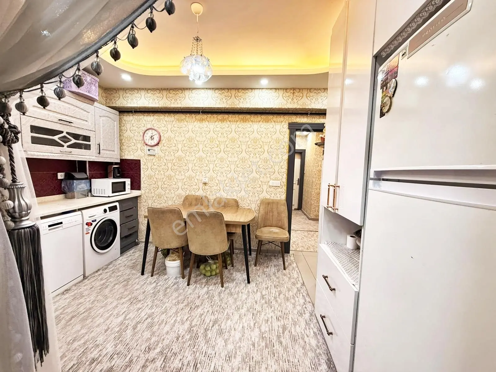 Karacaahmet'te Pazar Yakını Yerden Isıtma Geniş Cam Balkon 2+1 — fotoğraf 20